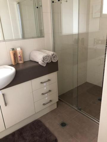 Central Executive 3Br Townhouse 50M To Dean Street Олбери Экстерьер фото